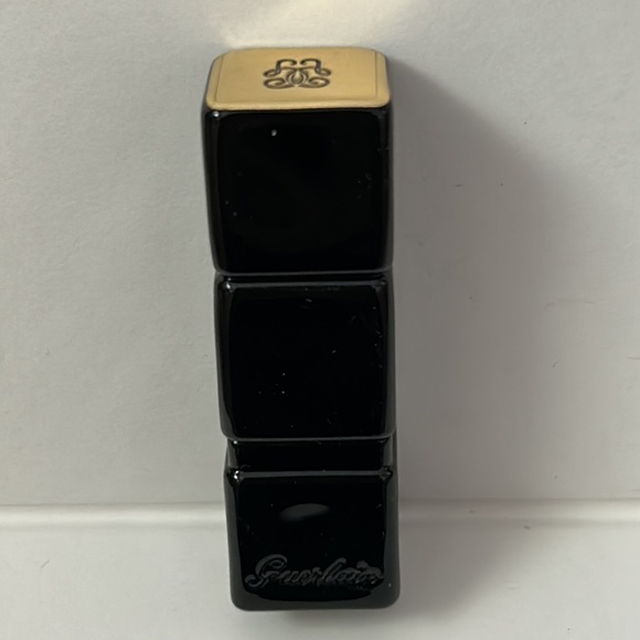 Guerlain Kiss Kiss Lipstick - Picture 4 of 5